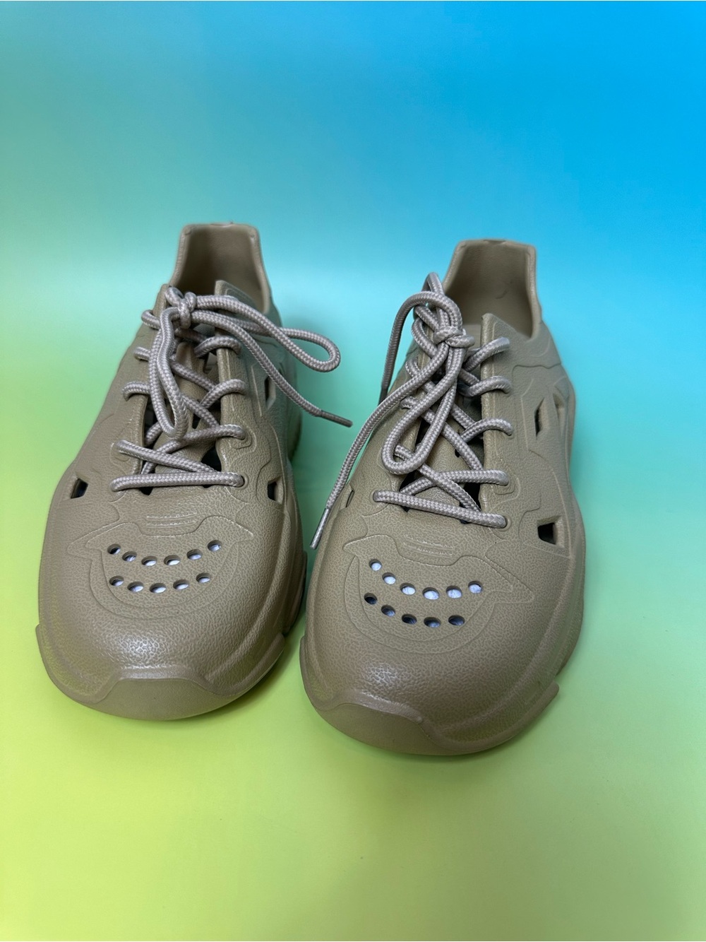 Cape Robbin Gold Chunky Sneaker Box Packaging - Picture 4 of 5